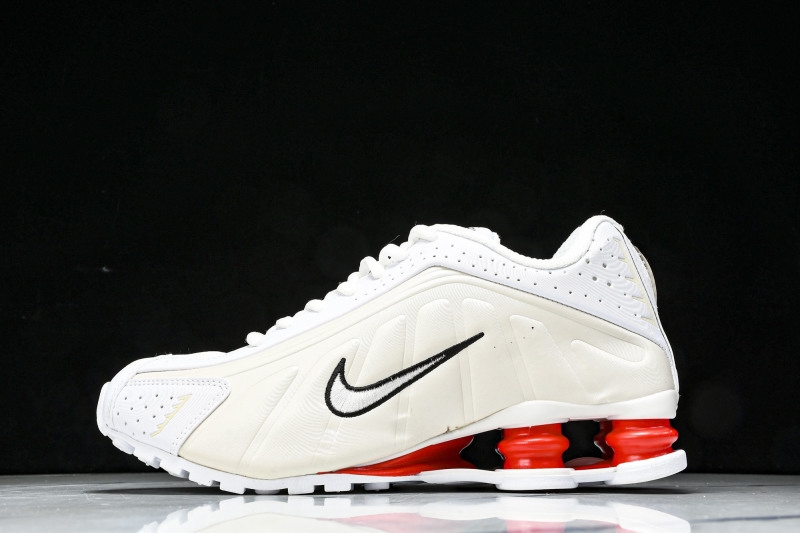 Nike Shox R4