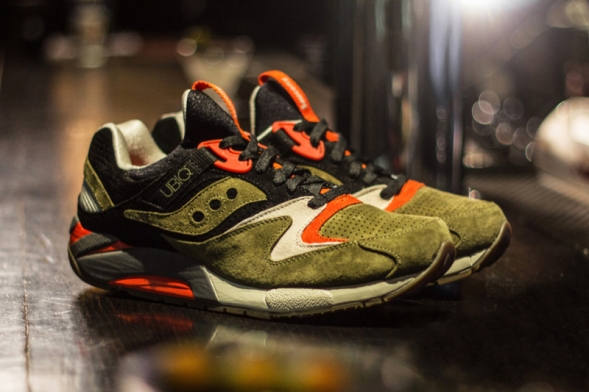UBIQ x Saucony Grid 9000  Dirty Martini 70131-1 