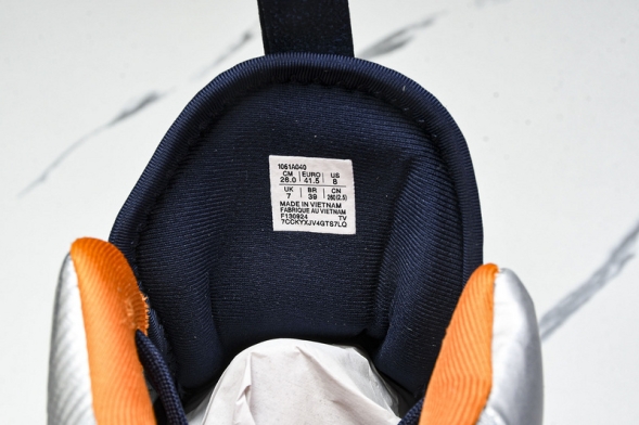 Asics Nova Surge 3 1061A048-020 