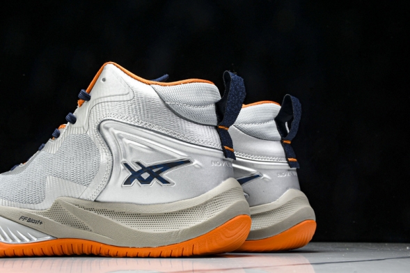 Asics Nova Surge 3 1061A048-020 