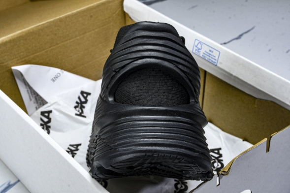 Hoka Restore TS 1169150 CRBN 