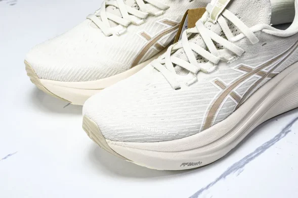 Asics Gel-Nimbus 27 1011C096-200 