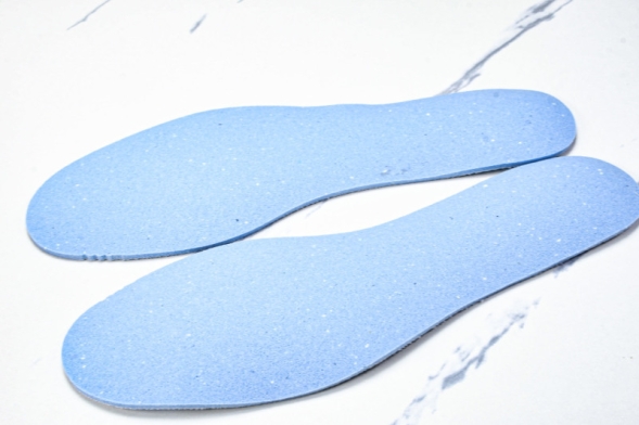 Nike Air ZoomX Vomero 18 Plus HM6805 120  