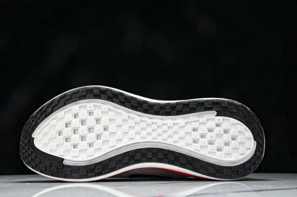 Nike Air ZoomX Vomero 18 Plus HM6805 120  