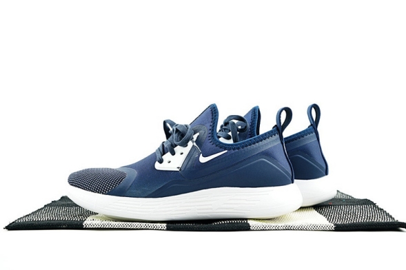 Nike LunarCharge Premium LE “NAVY NAVY” 511881-011 