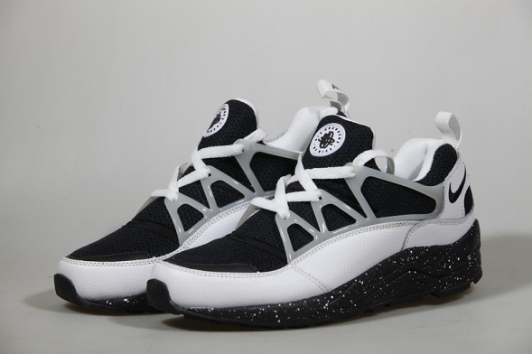 Nike Air Huarache Light  Atomic Mango  