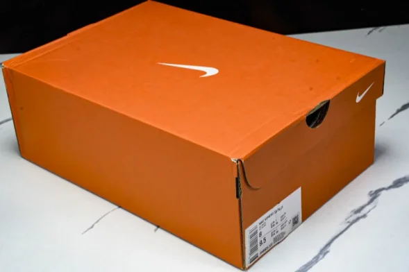 Nike Air ZoomX Vomero 18 Plus HM6805 102 