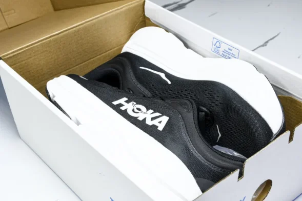 HOKA Bondi 9 1162012 BWHT 