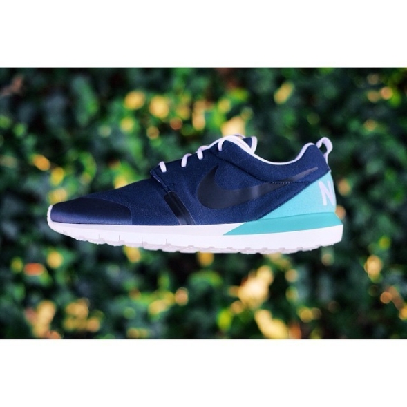 NIKE ROSHE RUN NM SP 