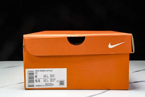 Nike Air ZoomX Vomero 18 Plus HM6805 124 