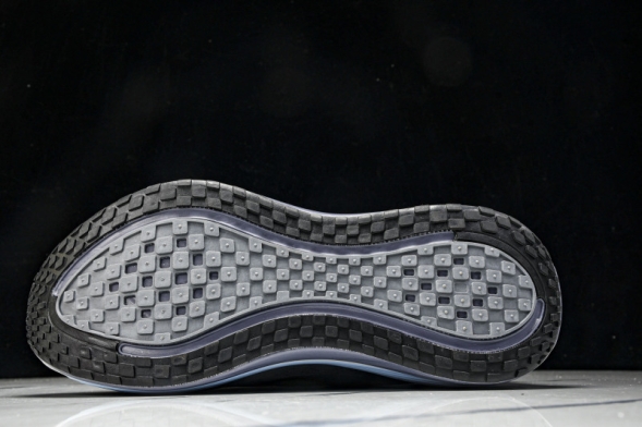 Nike Air ZoomX Vomero 18 Plus HM6805 124 