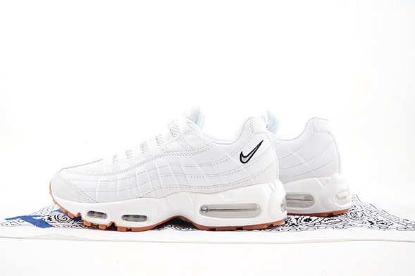 Nike WMNS Air Max 95 Essential 807443-061 
