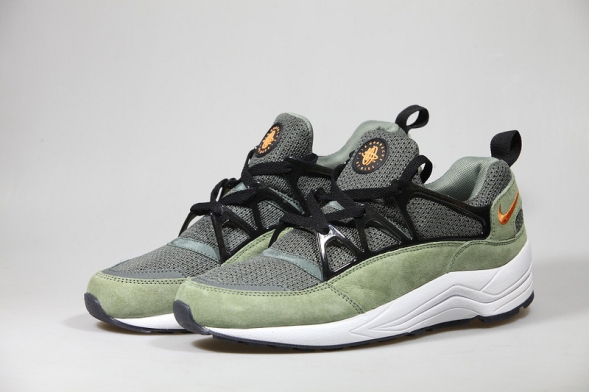 Nike Air Huarache Light  Atomic Mango  