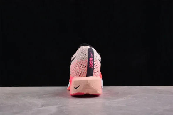 Nike Zoom VaporFly Next% 3 FQ8109-331 