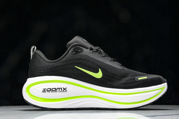 Nike Air ZoomX Vomero 18 Plus HM6805 107  
