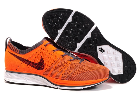 NIKE FLYKNIT TRAINER+ 532984-880 