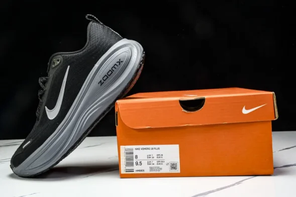 Nike Air ZoomX Vomero 18 Plus HM6805 