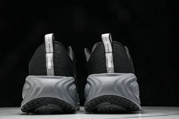 Nike Air ZoomX Vomero 18 Plus HM6805 