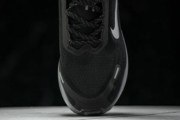 Nike Air ZoomX Vomero 18 Plus HM6805 