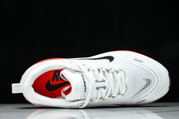 Nike Air ZoomX Vomero Plus HV8150-100 