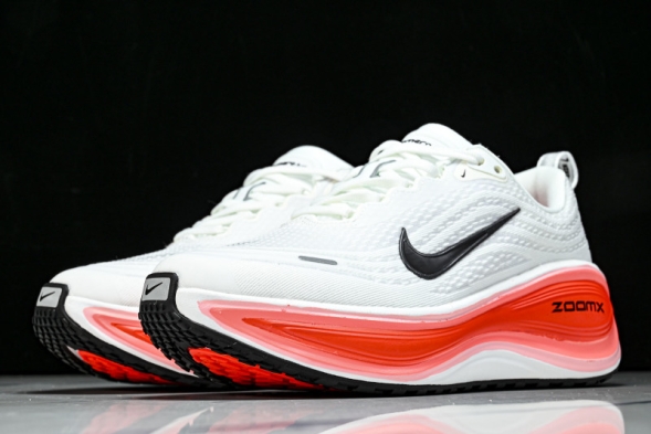 Nike Air ZoomX Vomero Plus HV8150-100 