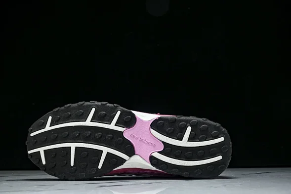 New Balance 204 U204LKTH  