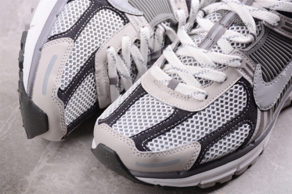 Nike Zoom Vomero 5 SP FD0791-012 