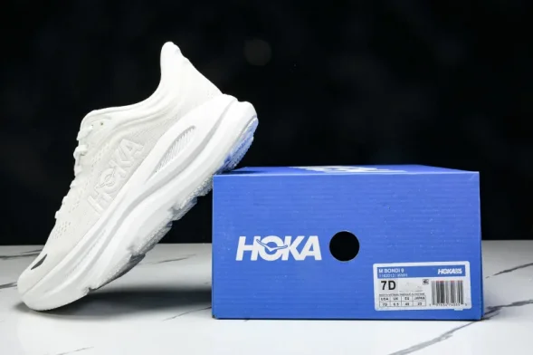 HOKA Bondi 9 1162012 WWH 