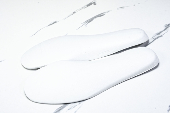 HOKA Bondi 9 1162012 WWH 