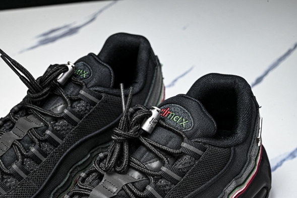 Nike Air Max 95 x Undefeated IB4453-001 