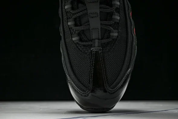Nike Air Max 95 x Undefeated IB4453-001 