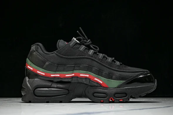 Nike Air Max 95 x Undefeated IB4453-001 