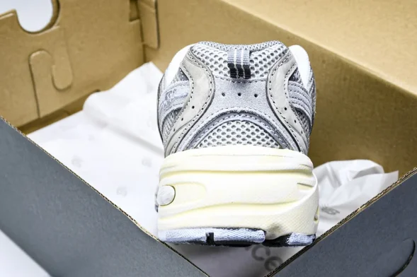 New Balance 530 MR530TG 