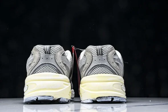 New Balance 530 MR530TG 