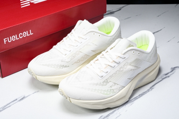 New Balance FuelCell Rebel V4 WFCXLJ4 