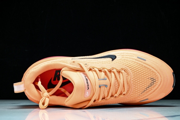 Nike Air ZoomX Vomero Plus HV8150-801 