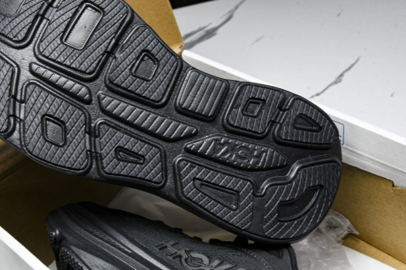 HOKA Bondi 9 1162011 BBLC 