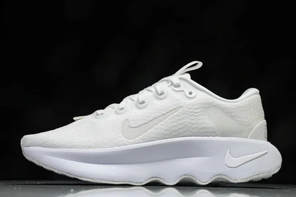 Nike Motiva DV1238-106 