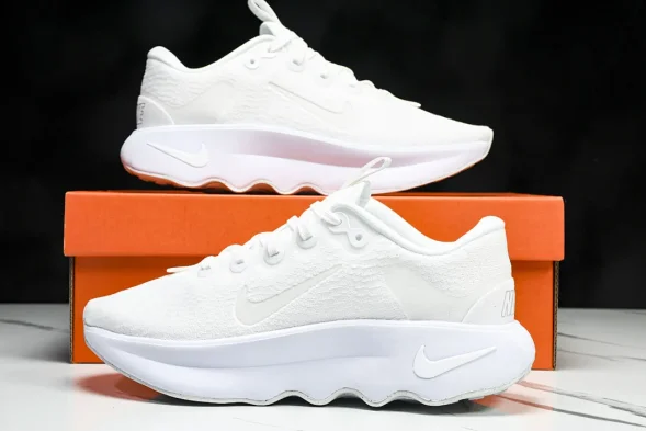Nike Motiva DV1238-106 