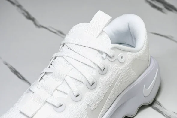 Nike Motiva DV1238-106 