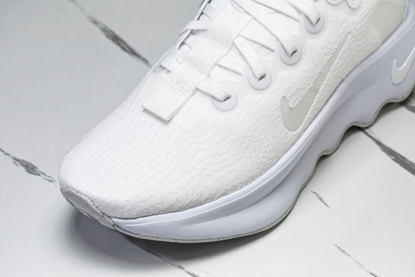 Nike Motiva DV1238-106 