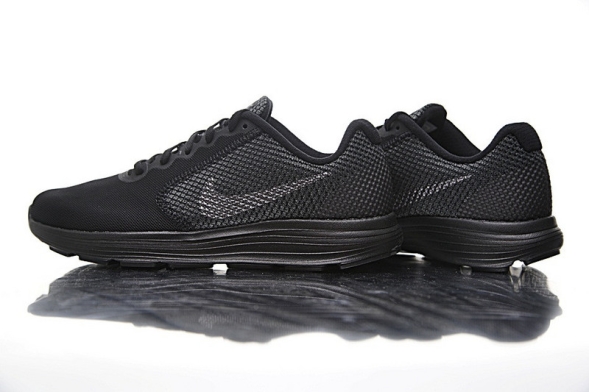 Nike Revolution 3 819300-015 