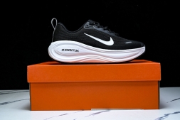 Nike Air ZoomX Vomero Plus HV8150-002