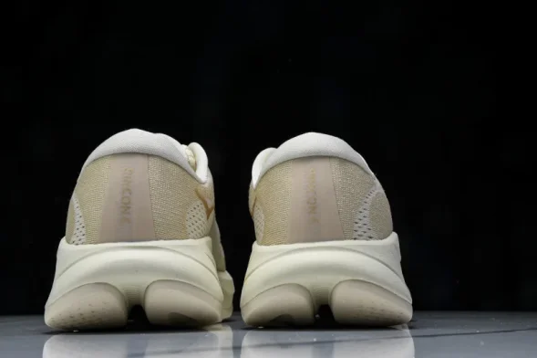 Hoka Rincon 4 1155131 VCH 