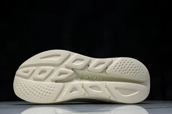 Hoka Rincon 4 1155131 VCH 