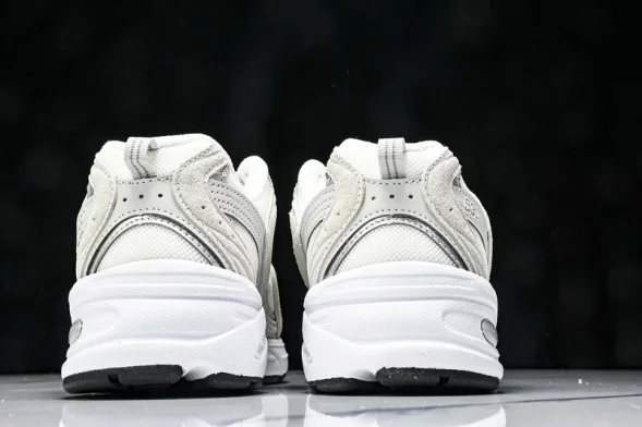 New Balance 530 MR530CE 