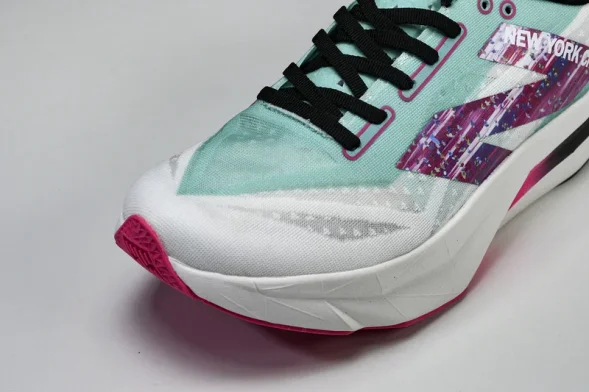 New Balance FuelCell Rebel V4 MRCELLJ4 