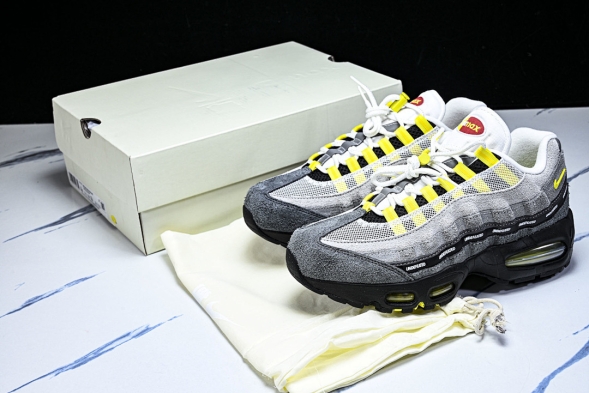 Nike Air Max 95 x Undefeated IB4523-002 