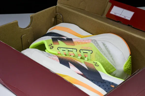 New Balance FuelCell Rebel V4 MRCELLA4 