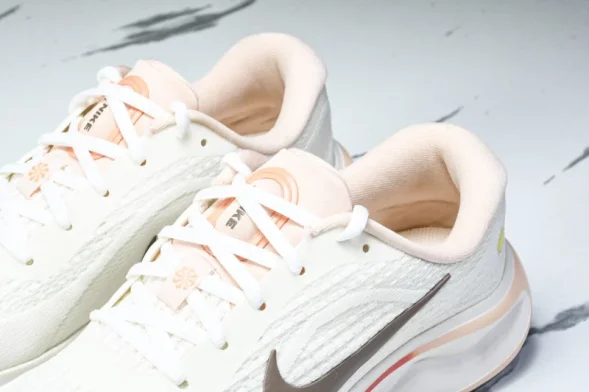 Nike Journey Run IB4663-121 